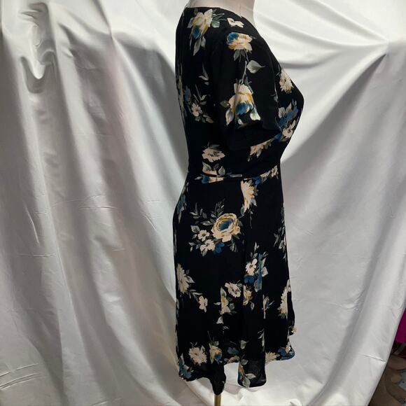 Lush Floral Wrap Dress‎ Womens XS New Black Blue Boho Feminine Wedding - Picture 7 of 13